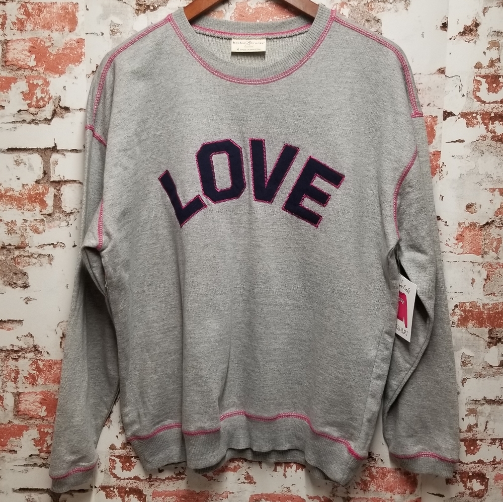 Sweatshirt grey with pink stitching Love on front